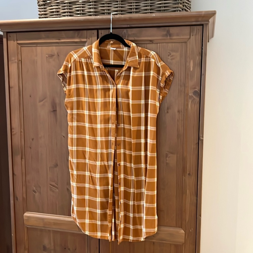 GUC checkered Old Navy button down dress